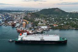 Panama Canal Sets New Daily Transit Cap