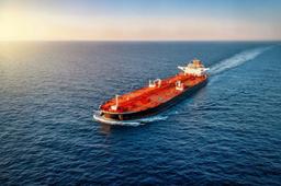 Supertanker Owner Offers Crews Six Months’ Pay for Strait of Hormuz Voyage