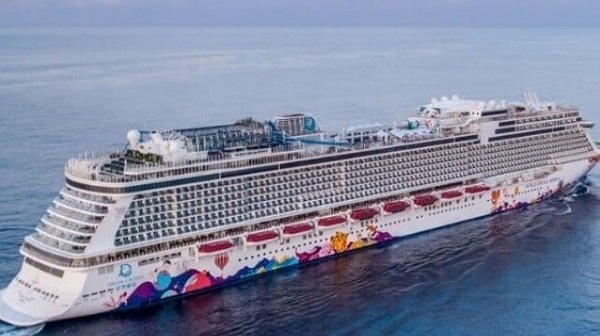 Genting Hk S World Dream Sold To Cruise Saudi And Renamed Manara Robban Assafina Mena
